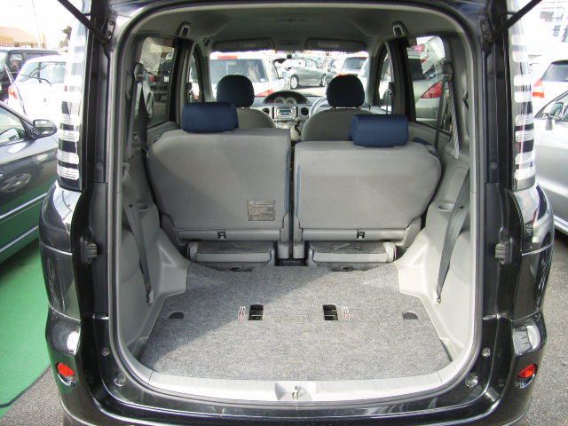 2004 Toyota Sienta