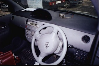 2004 Toyota Sienta For Sale