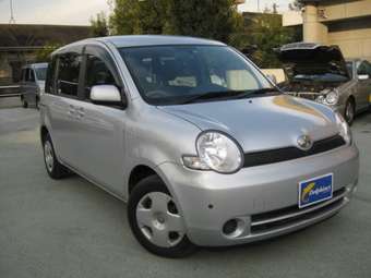 2004 Toyota Sienta For Sale