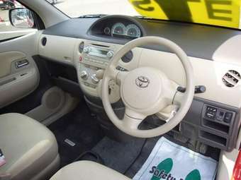 2004 Toyota Sienta For Sale