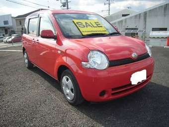 2004 Toyota Sienta Pics