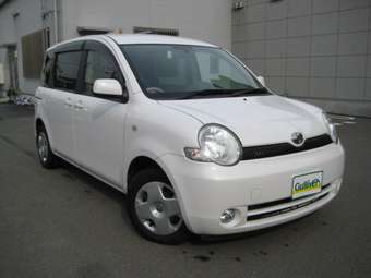 2004 Toyota Sienta For Sale