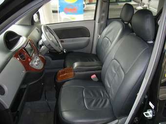 2004 Toyota Sienta For Sale