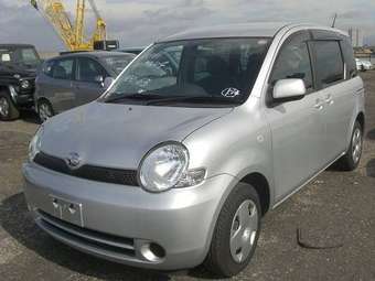 2004 Toyota Sienta For Sale