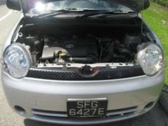 2004 Toyota Sienta Pictures