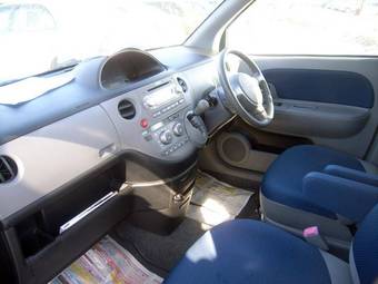 2004 Toyota Sienta For Sale