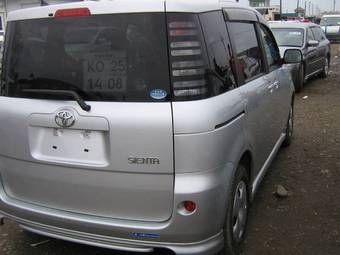 2004 Toyota Sienta For Sale