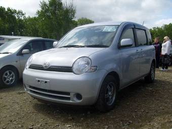 2004 Toyota Sienta For Sale