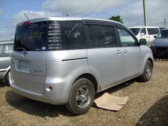 2004 Toyota Sienta For Sale