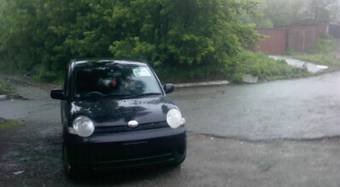 2004 Toyota Sienta Photos