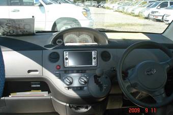 2004 Toyota Sienta For Sale