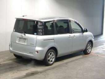 2005 Toyota Sienta