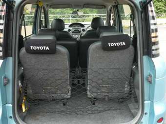 2005 Toyota Sienta Pics