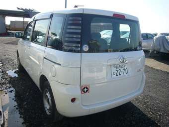 2005 Toyota Sienta