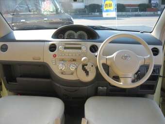 2005 Toyota Sienta Pics