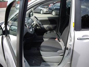 2005 Toyota Sienta For Sale