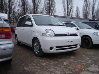 2005 Toyota Sienta For Sale