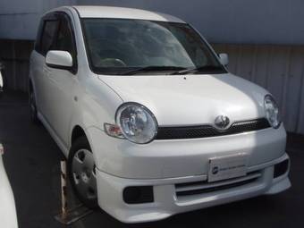 2006 Toyota Sienta Images