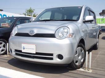 2006 Toyota Sienta Pictures
