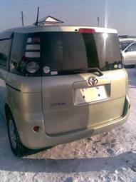 2007 Toyota Sienta Pictures