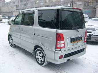 2002 Toyota Sparky Photos