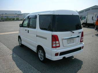 2002 Toyota Sparky Pictures