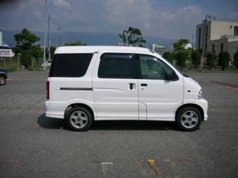 2002 Toyota Sparky Photos