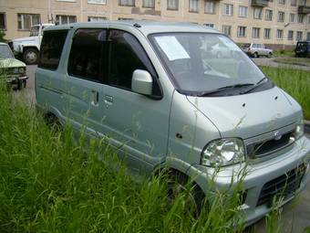 2003 Toyota Sparky Pictures