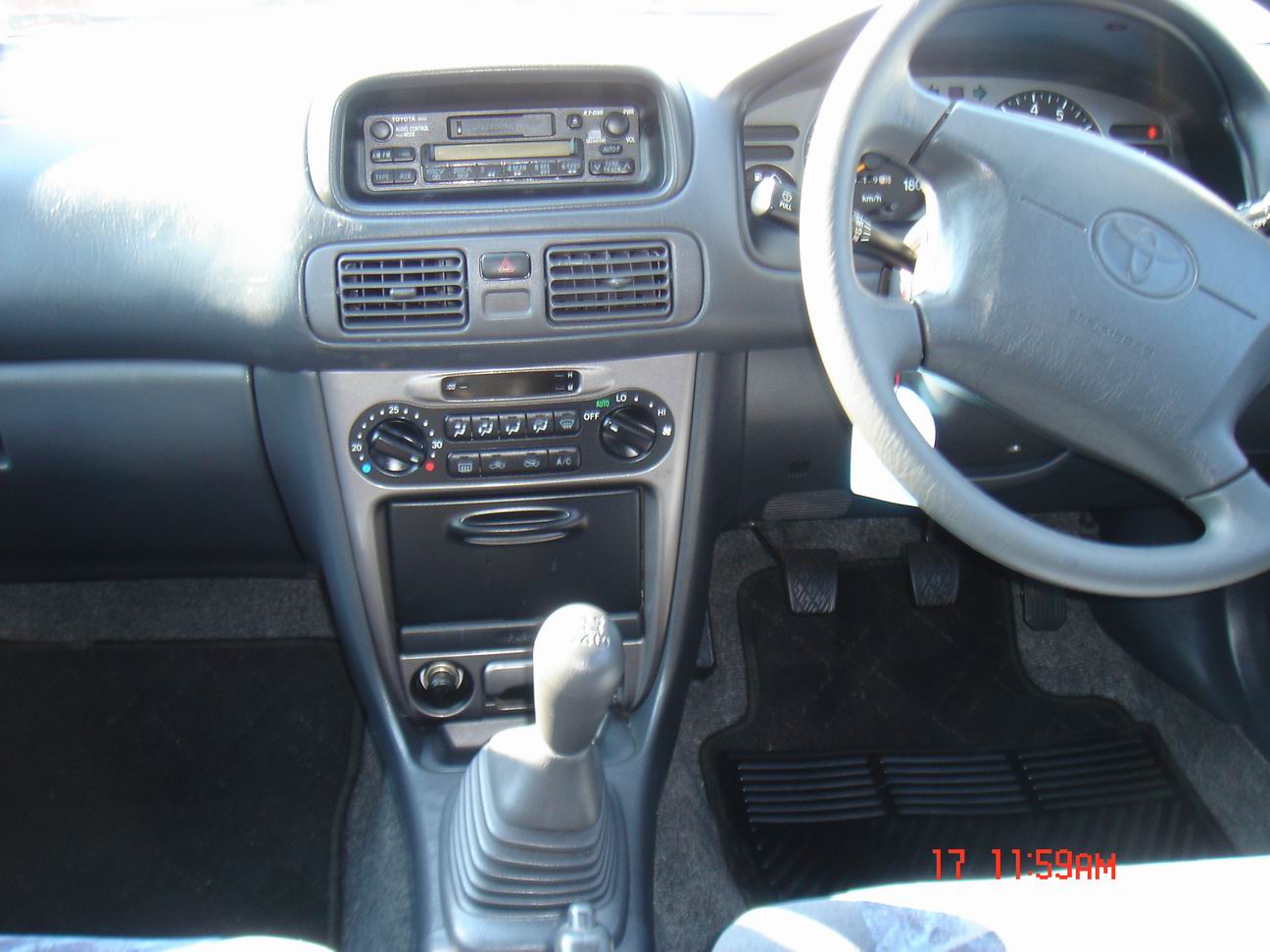 1999 Toyota Sprinter Carib Photos