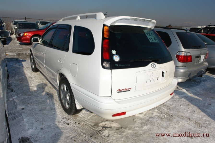 1999 Toyota Sprinter Carib Photos