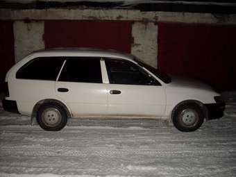 2000 Toyota Sprinter Van
