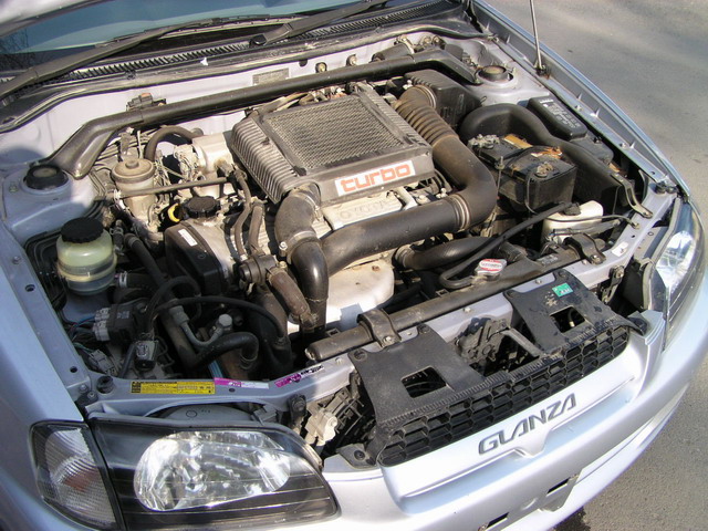 1998 Toyota Starlet Images