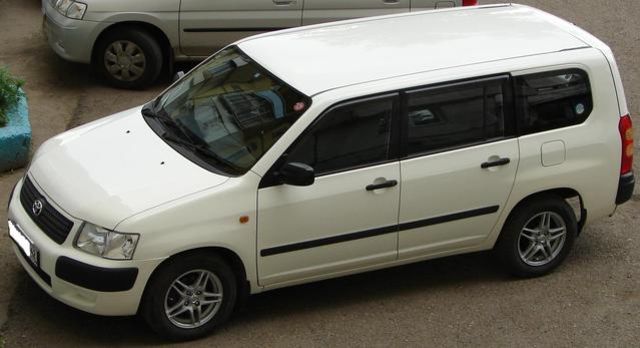 2002 Toyota Succeed