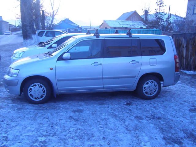 2002 Toyota Succeed