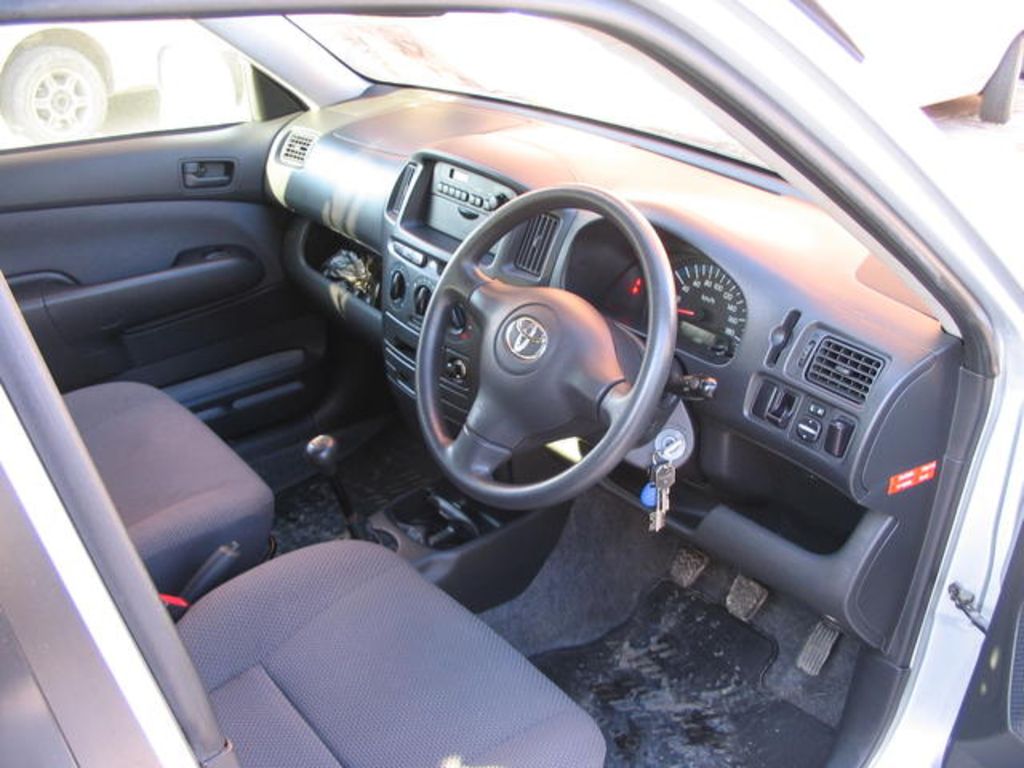 2002 Toyota Succeed