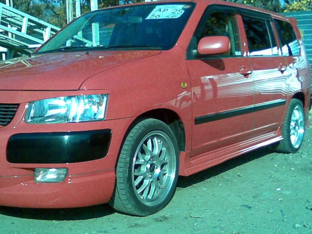 2002 Toyota Succeed