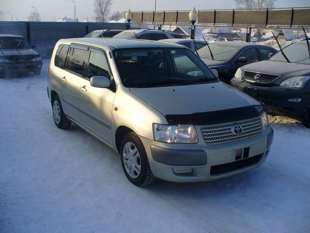 2002 Toyota Succeed