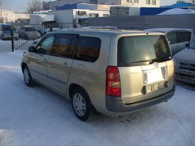 2002 Toyota Succeed