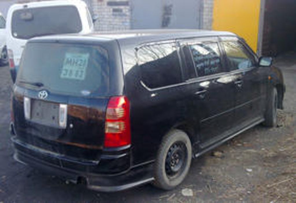 2002 Toyota Succeed
