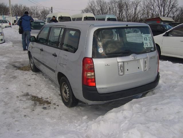 2002 Toyota Succeed
