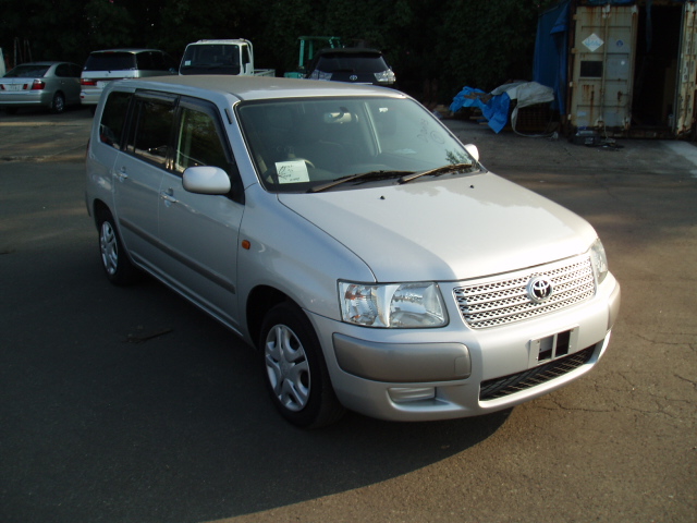 2002 Toyota Succeed Pictures
