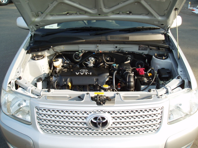 2002 Toyota Succeed Photos