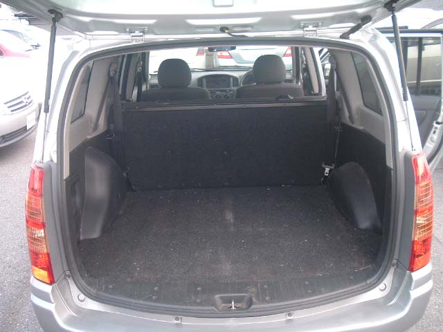 2002 Toyota Succeed Pictures