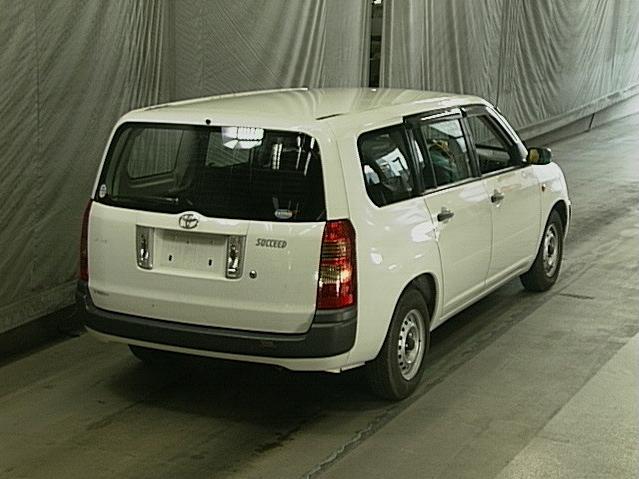 2002 Toyota Succeed Pictures