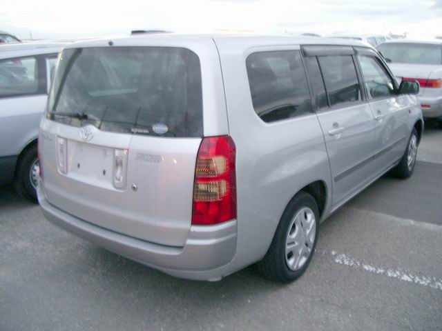 2002 Toyota Succeed Pictures