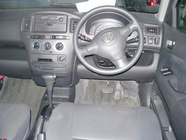 2002 Toyota Succeed Photos