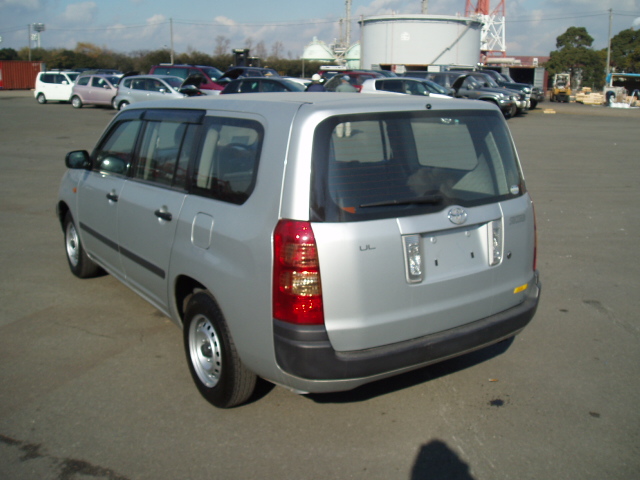 2002 Toyota Succeed Pictures