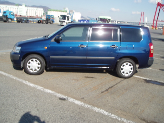 2002 Toyota Succeed Pictures