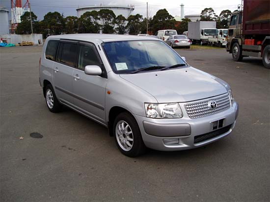 2002 Toyota Succeed Pictures