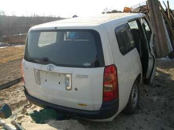 2002 Toyota Succeed Pictures